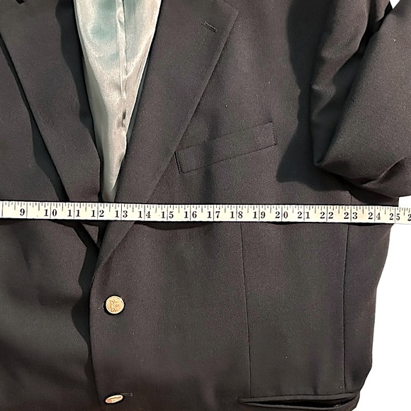Classic Men’s Black Blazer. Size 48R. - Picture 13 of 13